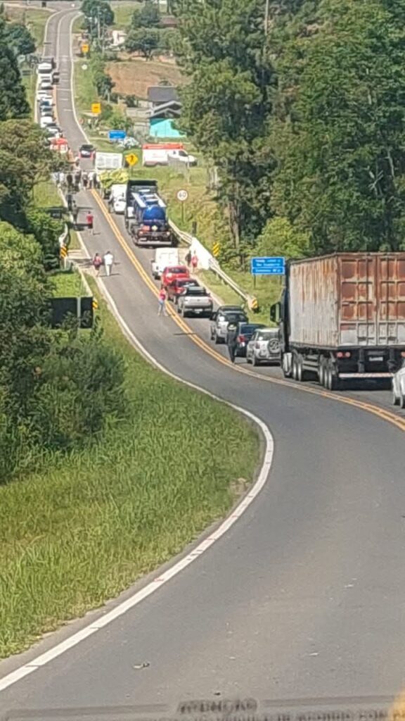 imagem acidente redes sociais