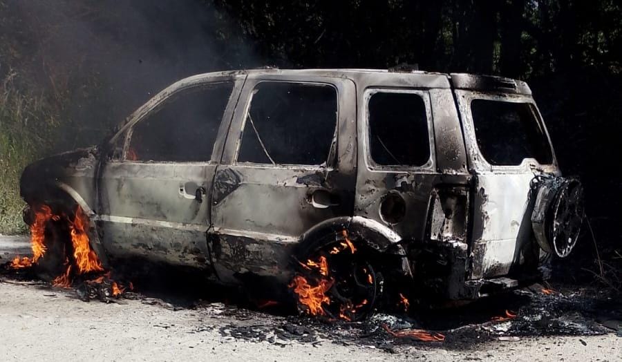 veículo incendiado Guamirim