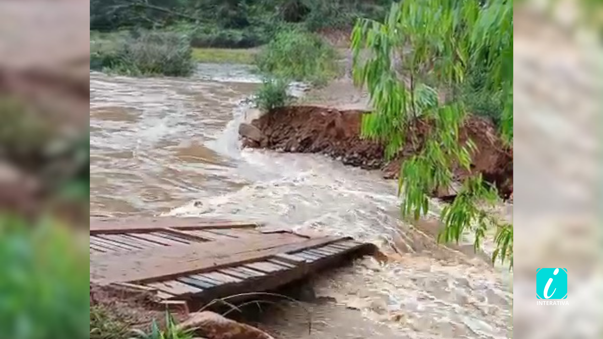 Ponte sobre o Rio Turvo cede após fortes chuvas e bloqueia acesso entre Inácio Martins e Pinhão